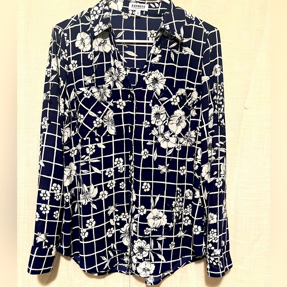 Express Women's Navy and White Floral Button Down Shirt